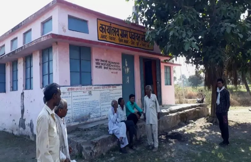 MP villagers accuse panchayat of corruption, creating caste divide through MGNREGA allotments 